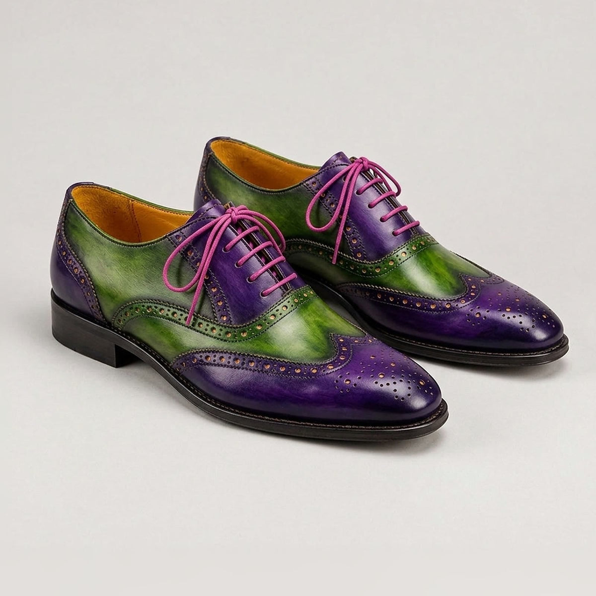 The Polo, pair view