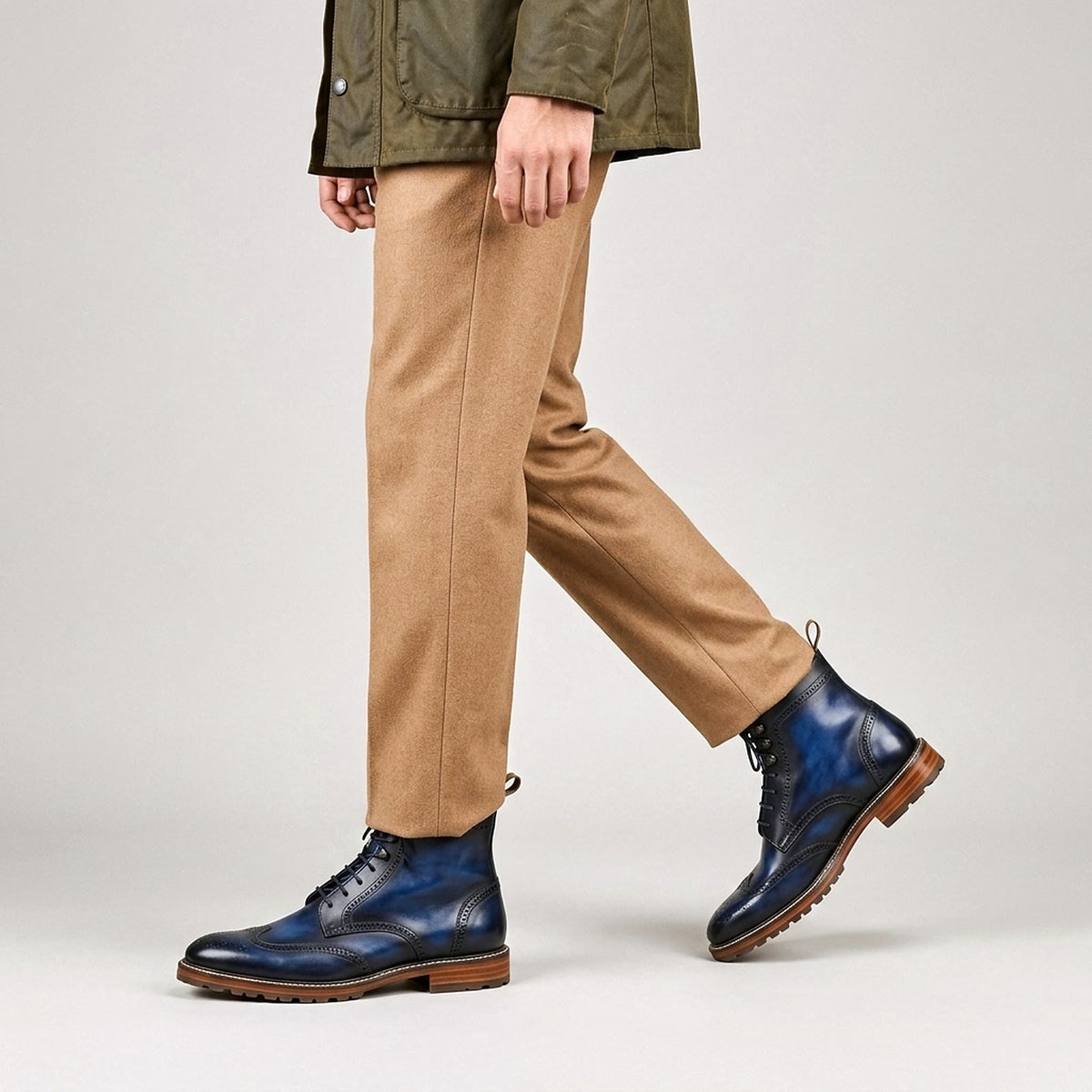 The Gibson, worn view